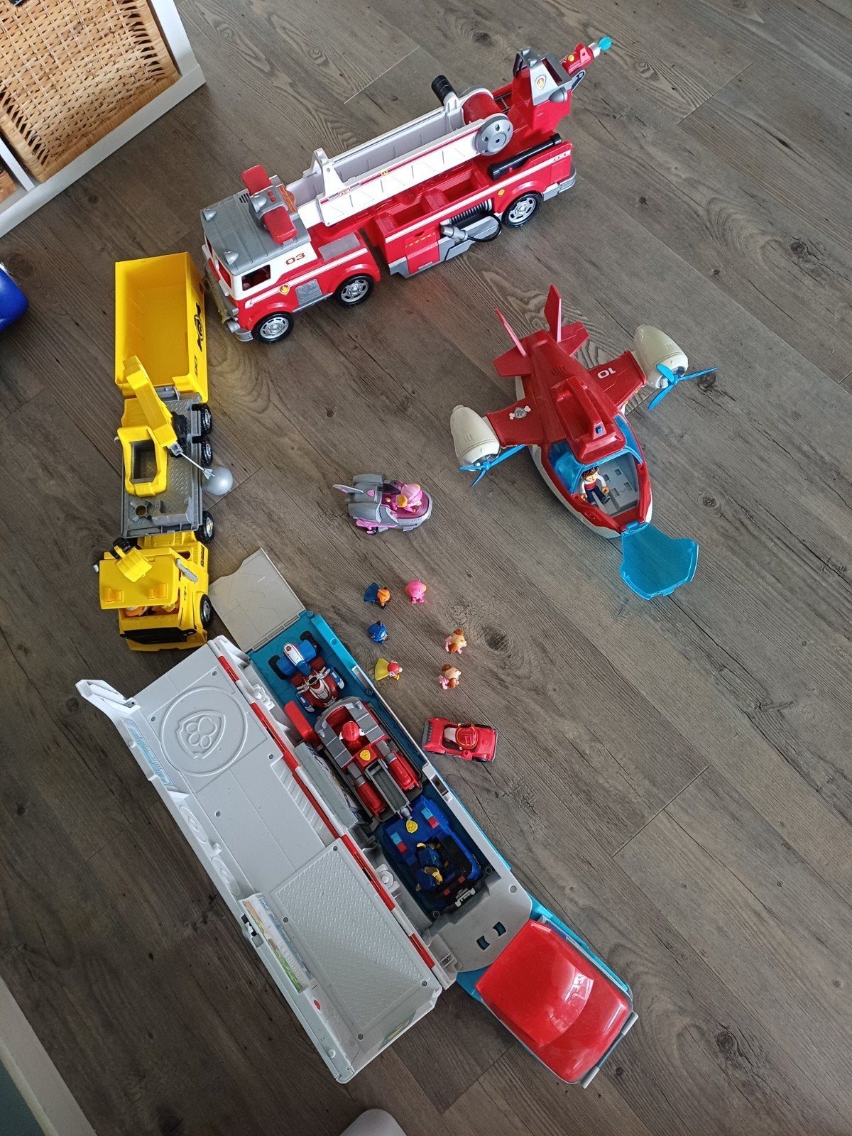 Paw patrol voertuigen, Kinderen en Baby's, Speelgoed | Speelgoedvoertuigen, Ophalen, Zo goed als nieuw