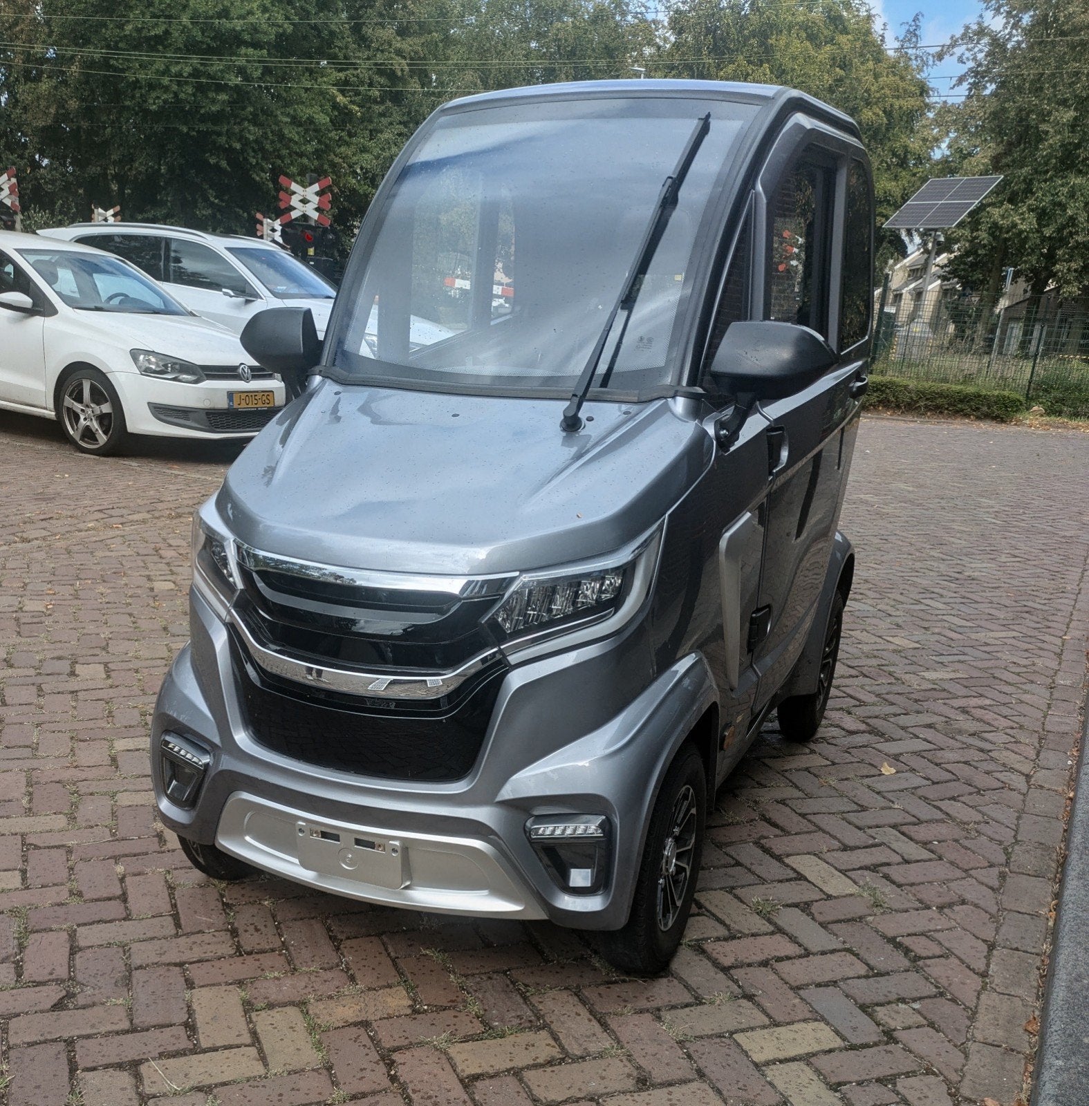 Unieke overdekte scootmobiel,  geheel rijbewijs vrij  lithiu, Ophalen, 16 km/u of meer, 46 km of meer, Canta