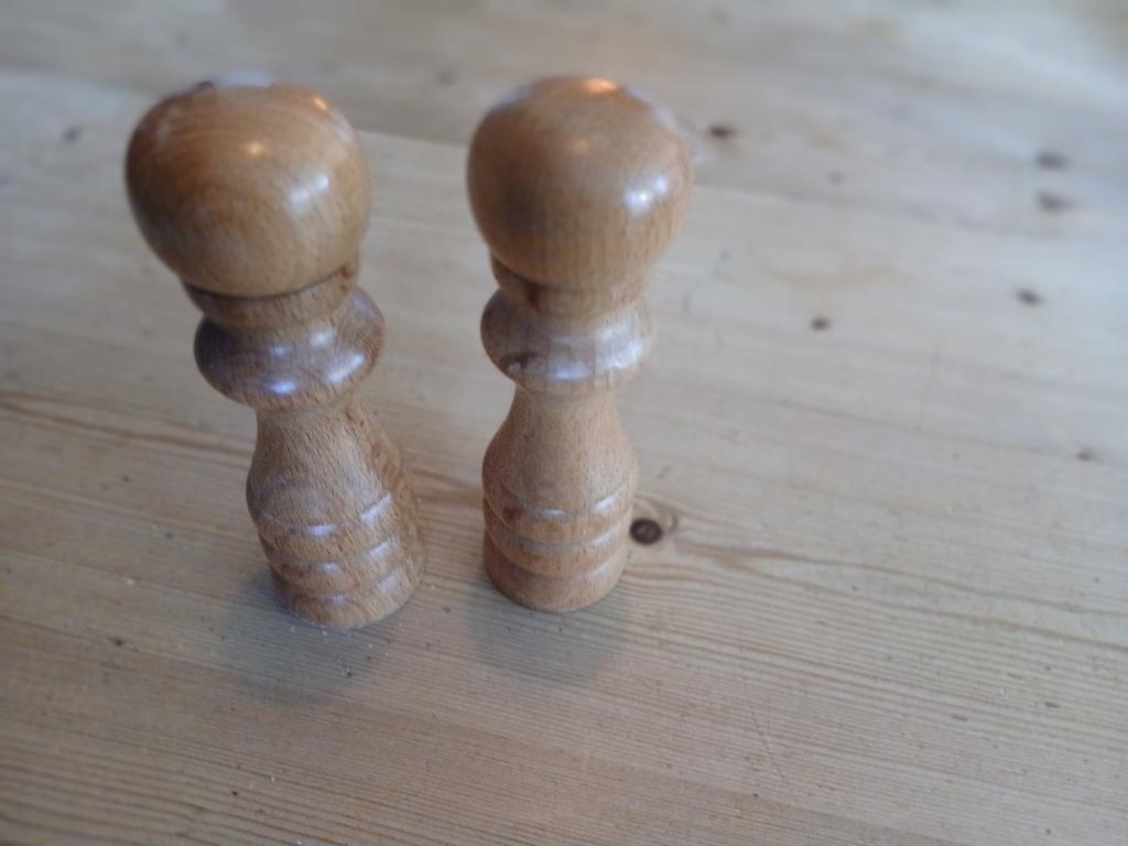 Kleine houten peper- en zoutstel, Ophalen, Gebruikt, Hout