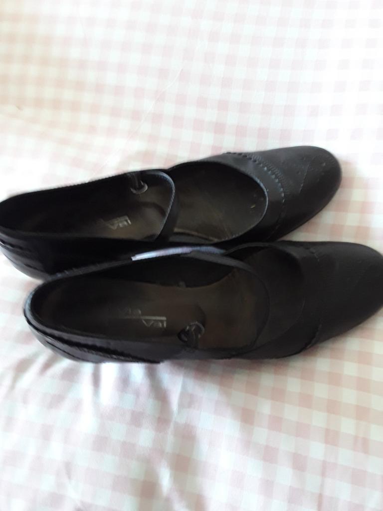 ZWARTE PUMPS MET STRIKJE., Pumps, Zwart, Gabor, Ophalen of Verzenden