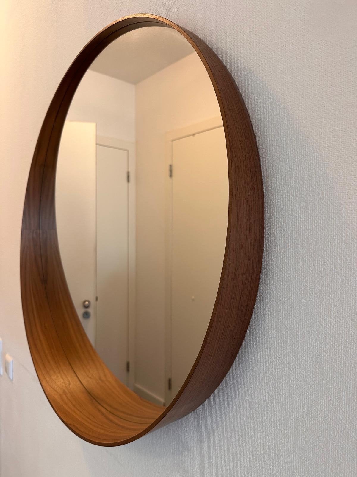 Ronde spiegel met houten frame, Ophalen, Rond, Zo goed als nieuw, 75 tot 100 cm