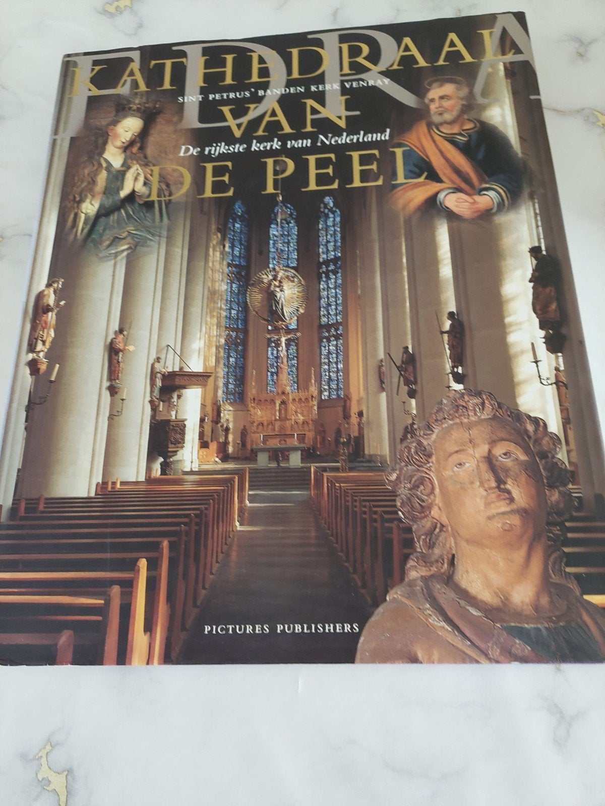 Kathedraal van de Peel: Sint Petrus' Banden Kerk Venray, Ophalen of Verzenden, Zo goed als nieuw, Onbekend, Christendom | Katholiek
