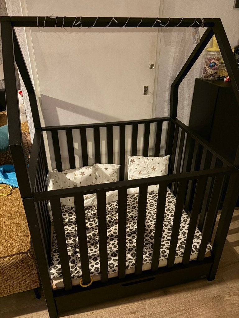 Babybox Sam met dakje en lade, Kinderen en Baby's, Ophalen, Zo goed als nieuw, Vierkant, In hoogte verstelbaar