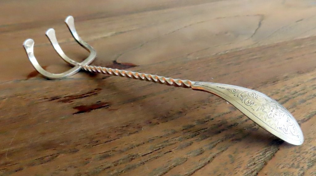 Koopje! Zilveren sardienvork uit 1875  Willem Kooiman, incl, Antiek en Kunst, Antiek | Goud en Zilver, Zilver, Verzenden