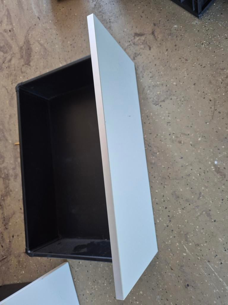 IKEA Besta lade met rails - gebruikssporen, Huis en Inrichting, Kasten | Ladekasten, Minder dan 50 cm, Gebruikt, Modern, Functioneel