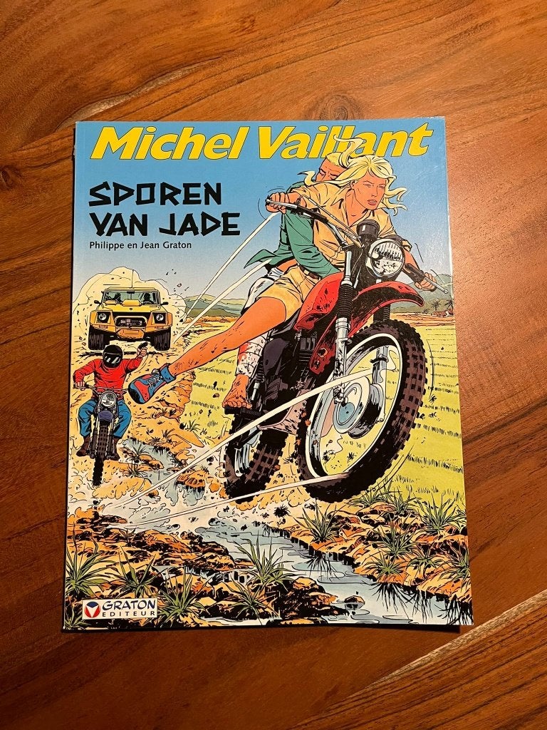 Michel Vaillant – Sporen Van Jade, Boeken, Eén stripboek, Ophalen of Verzenden, Zo goed als nieuw