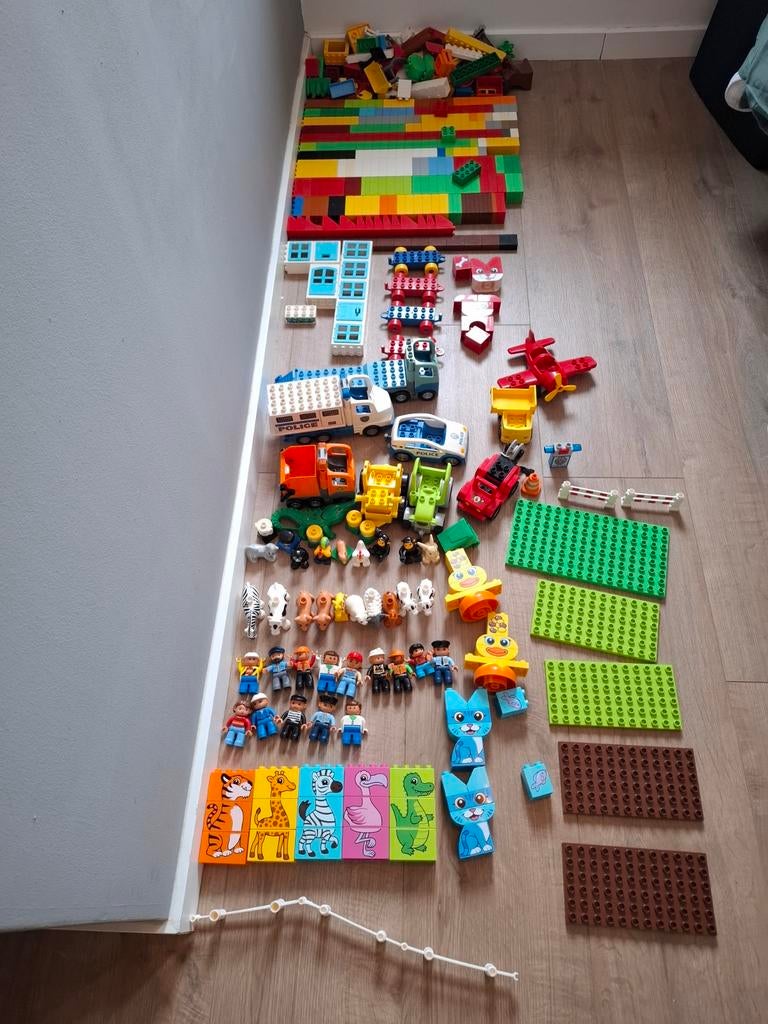 Grote partij LEGO DUPLO met dieren, poppetjes, voertuigen, Ophalen of Verzenden, Duplo