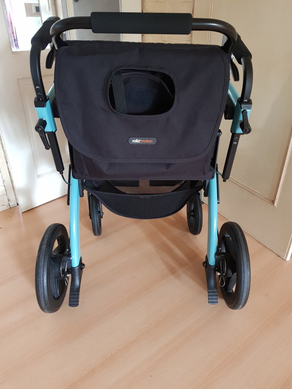 rollzmotion  ook een performance rolstoel rollator vanaf, Ophalen of Verzenden, Duwrolstoel