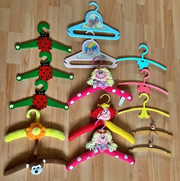 Lieve leuke Baby Kinder kledinghangers knaapjes kleerhanger, Kinderen en Baby's, Ophalen of Verzenden, Overige typen