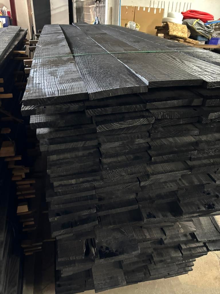 Zwarte douglas potdekselplanken 2x20 3,1m lengte, Tuin en Terras, Palen, Balken en Planken, Ophalen of Verzenden, Zo goed als nieuw