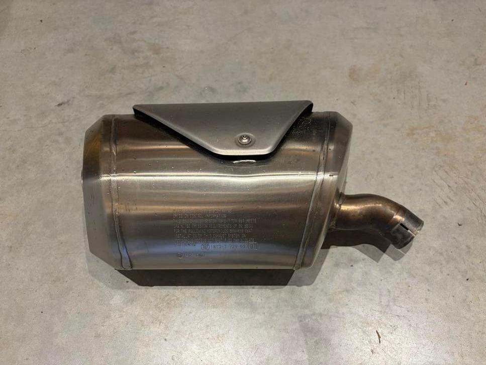 Originele uitlaatdemper BMW C600 Sport (k18), Ophalen of Verzenden, Gebruikt