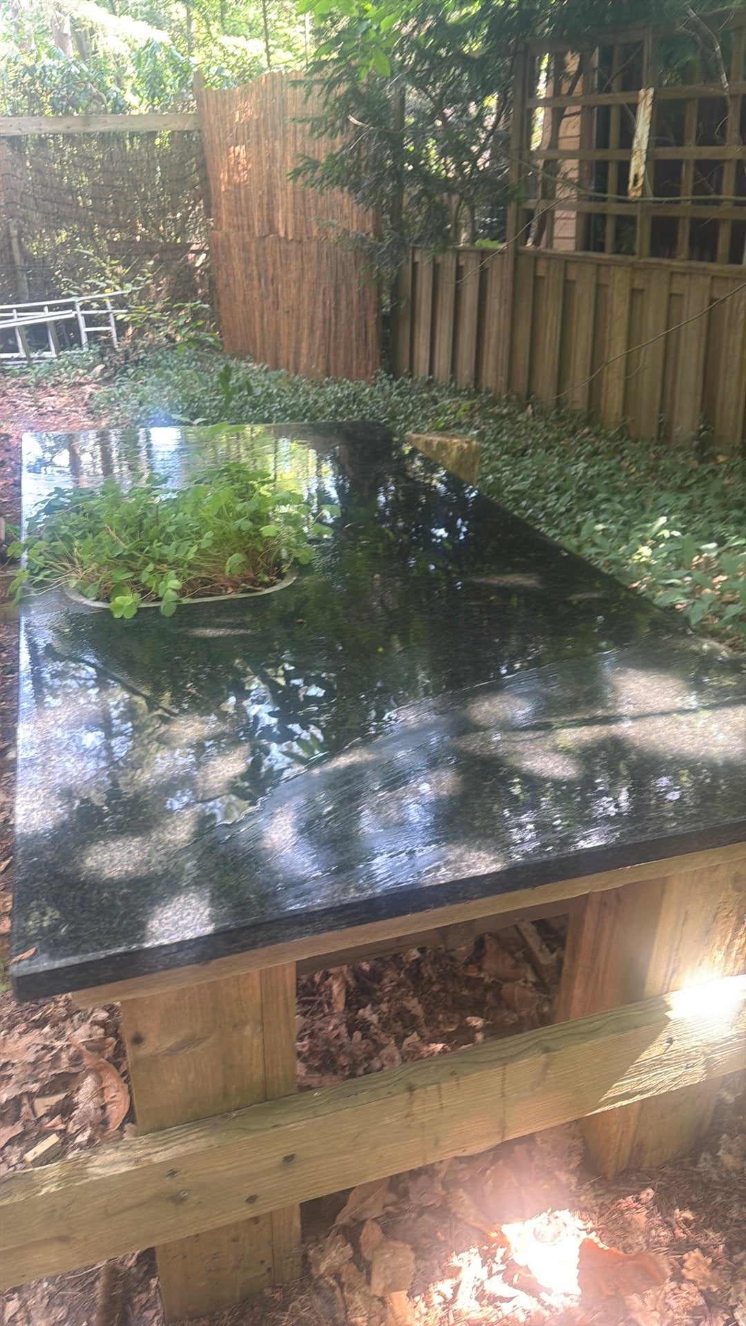 Een keukenaanrecht (eilandje) van natuursteen, Tuin en Terras, Vijvers, Ophalen, Zo goed als nieuw