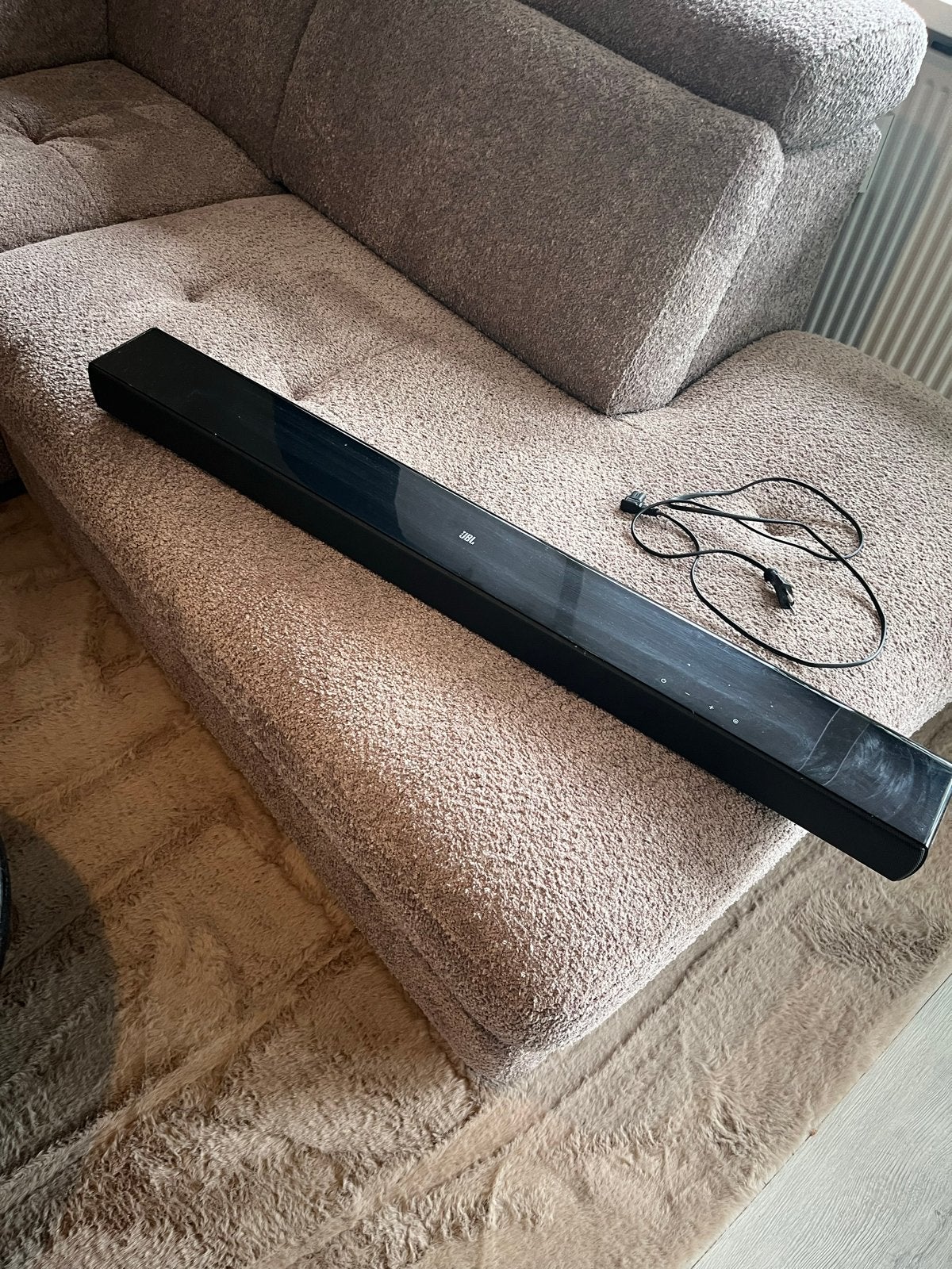 JBL Cinema SB120 Soundbar met ingebouwde subwoofer