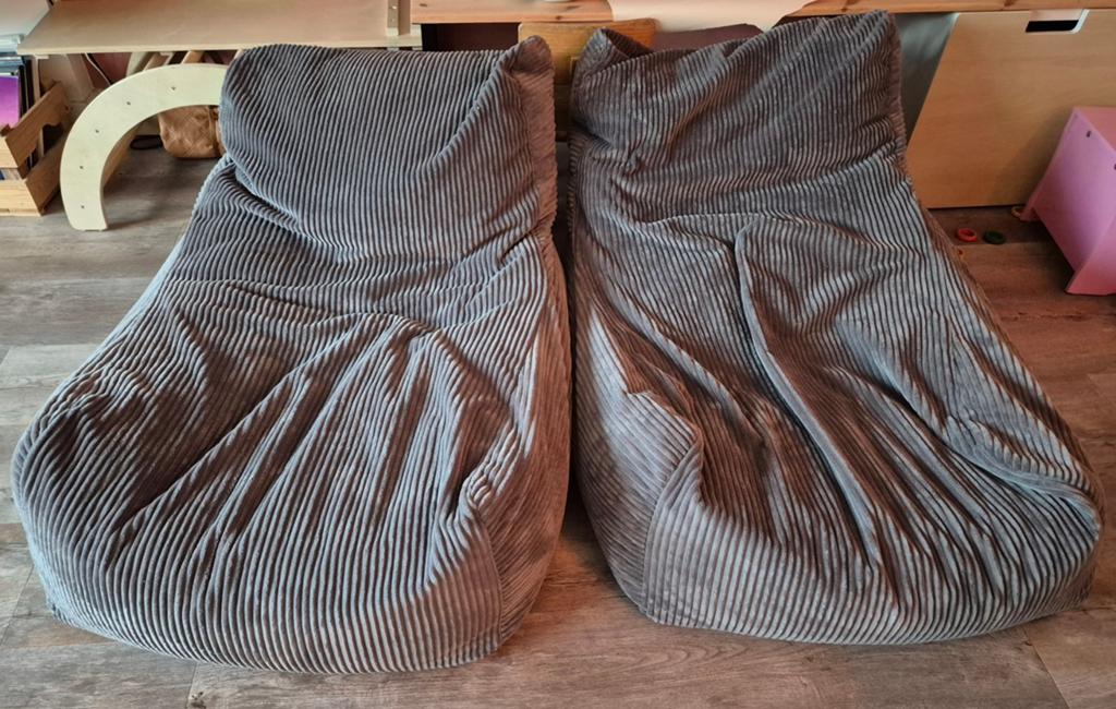 Zitzakken stof 2 stuks, Ophalen, Zo goed als nieuw