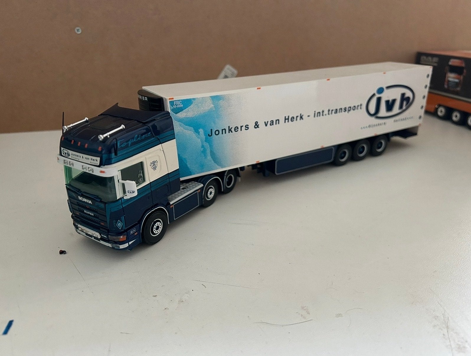Van Herk Tekno Scania vrachtwagenmodel, Hobby en Vrije tijd, Modelauto's | 1:50, Ophalen of Verzenden, Gebruikt, Bus of Vrachtwagen