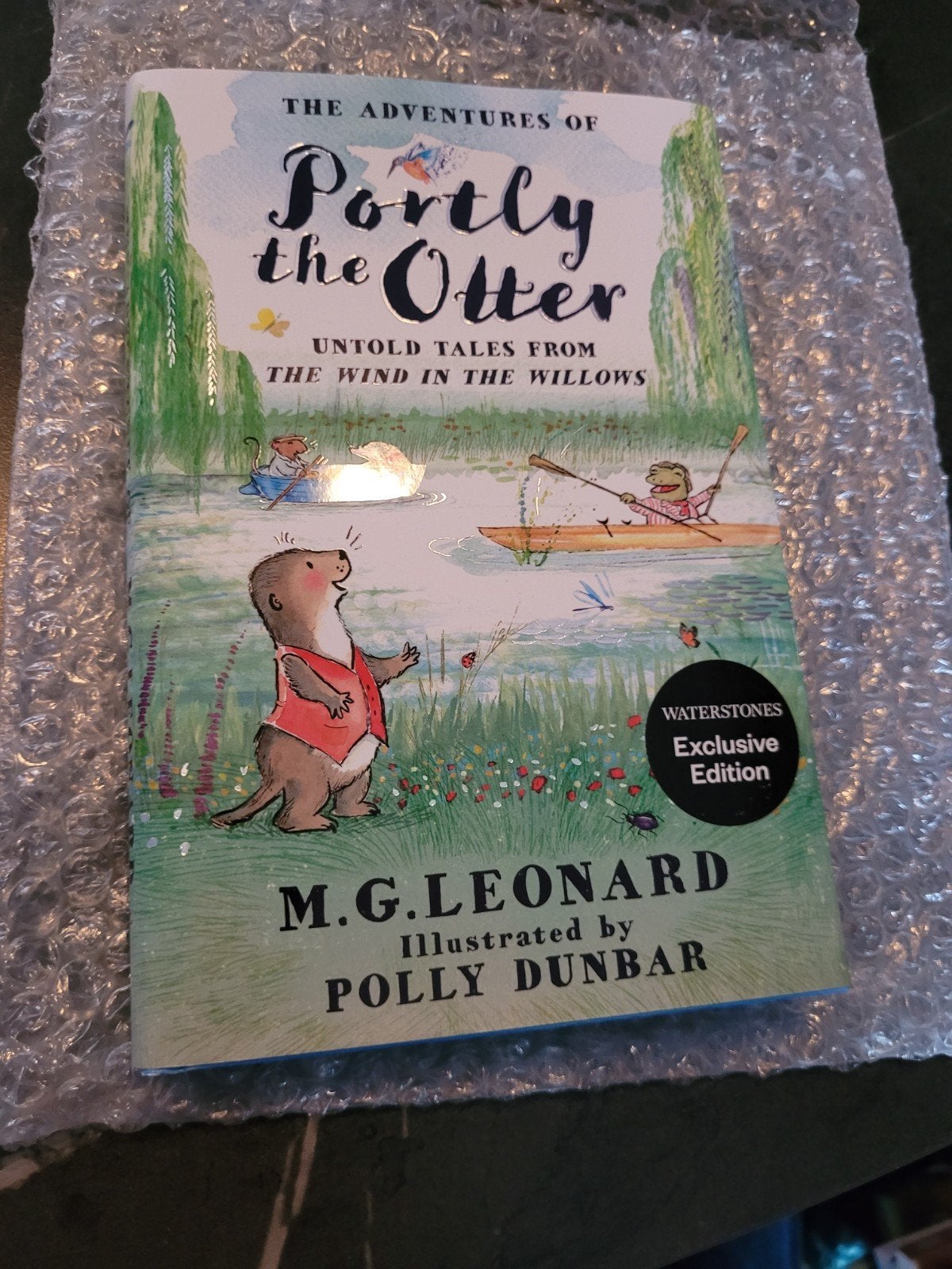 The Adventures of Portly the Otter - M.G. Leonard, Boeken, Ophalen of Verzenden, Zo goed als nieuw, M.G. Leonard, Fictie