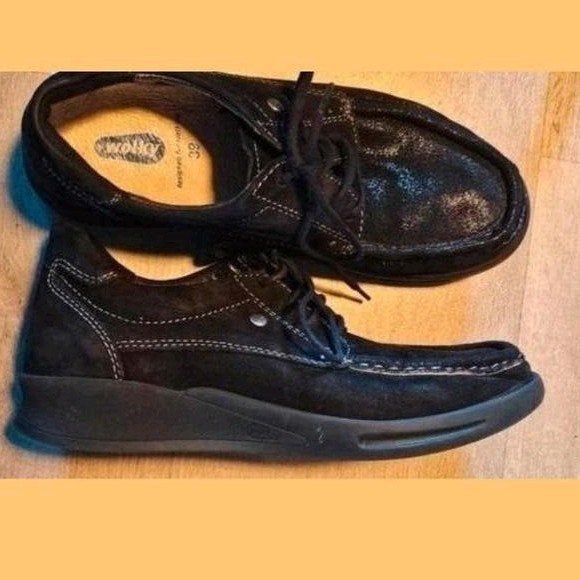 Zwarte Wolky schoenen in maat 39.
Nieuwstaat, Wolky, Zwart, Ophalen of Verzenden, Zo goed als nieuw