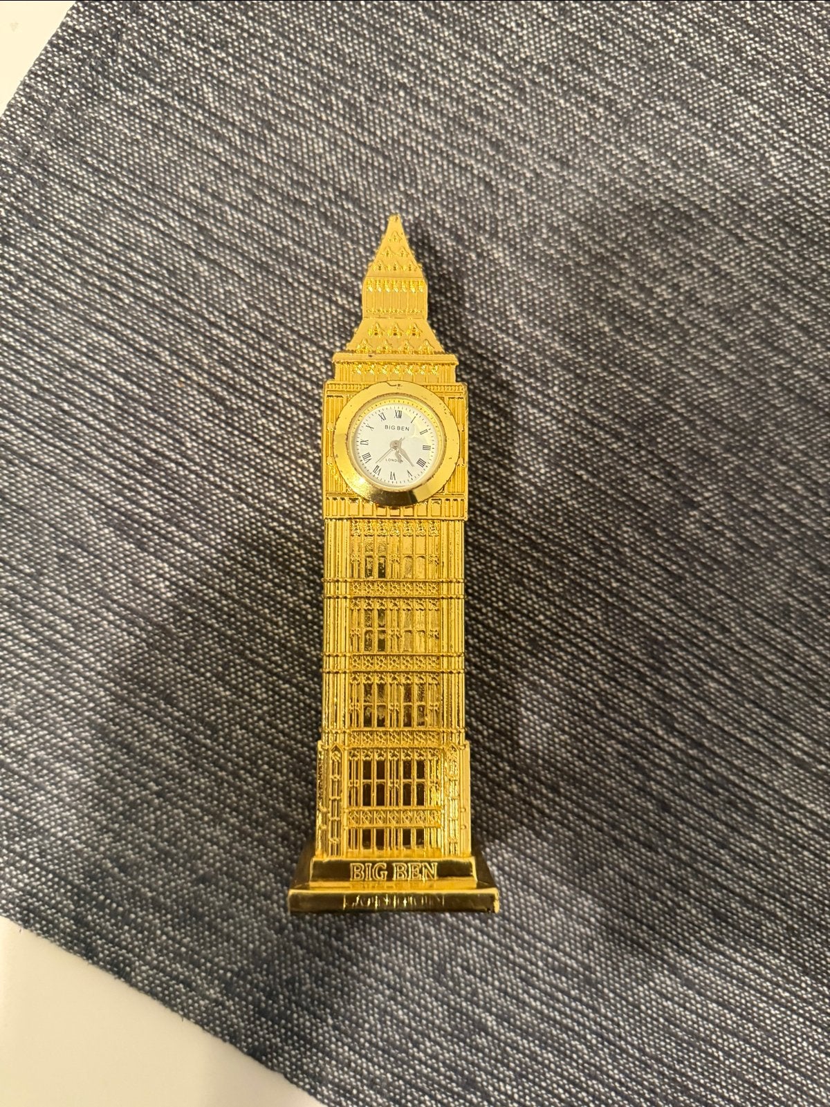 Gouden Big Ben Beeldje met Klokje - Perfect voor Verzamelaar, Ophalen of Verzenden, Zo goed als nieuw, Overige typen