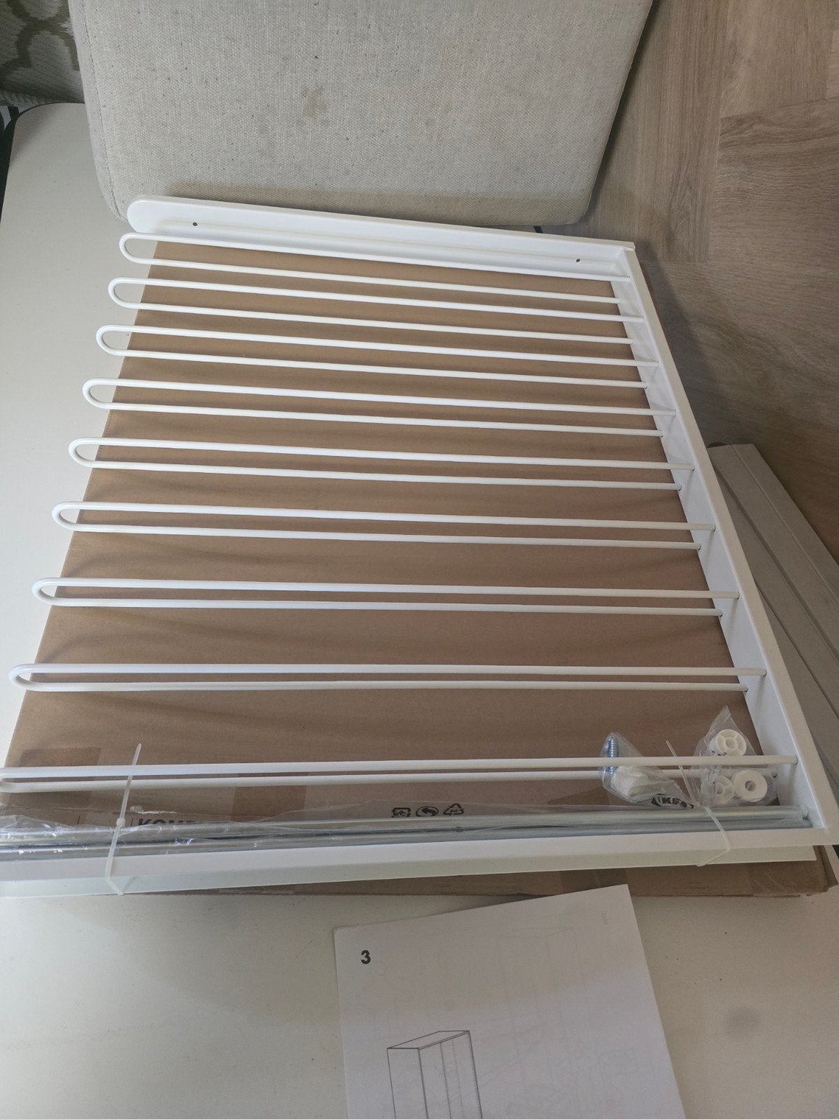 IKEA KOMPLEMENT Uittrekbare Broekhanger 75x58 cm, Modern, Functioneel, Nieuw, Minder dan 100 cm, Metaal