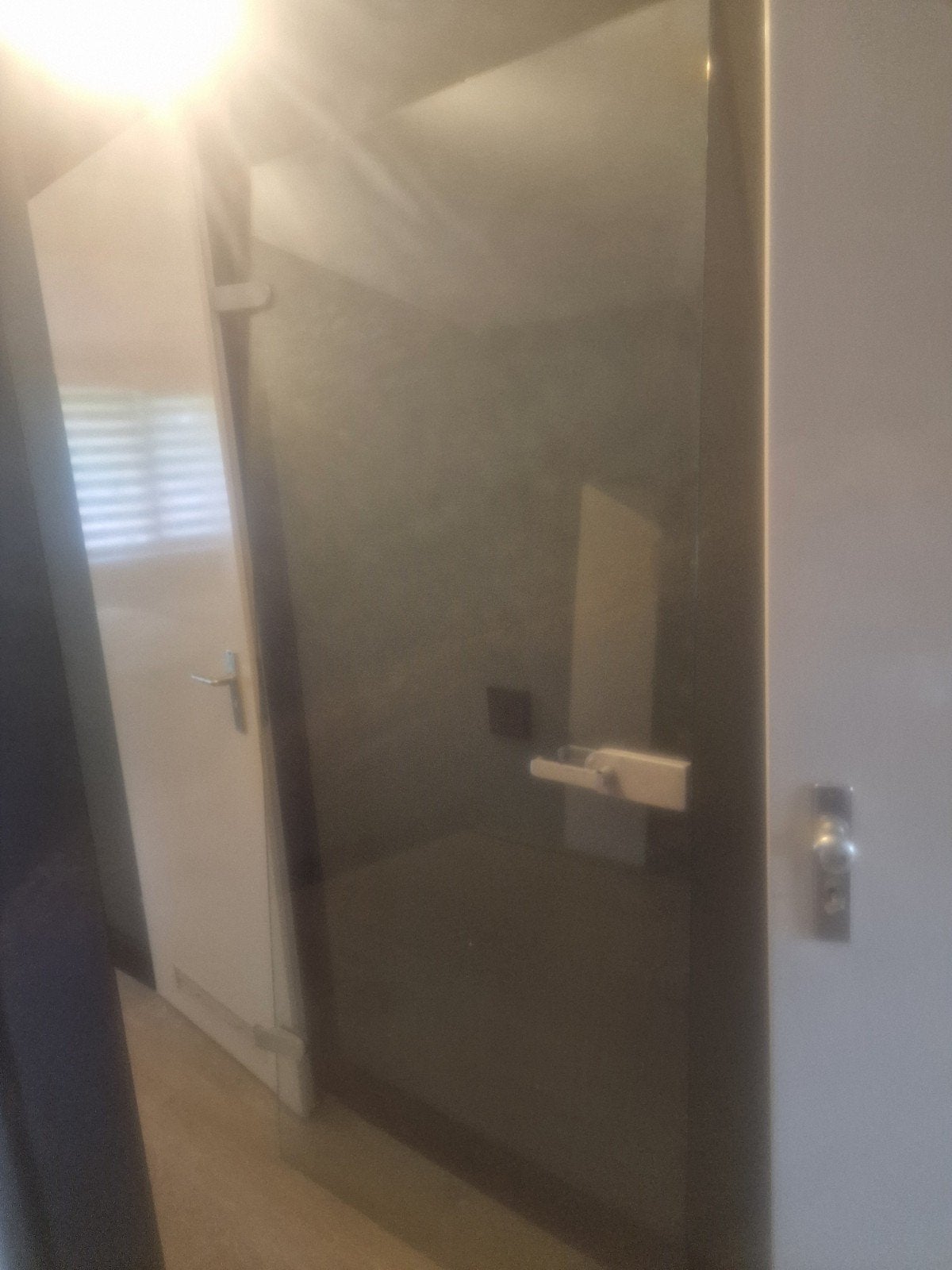 Glazen deur 8mm gehard glas met scharnieren, Doe-het-zelf en Verbouw, Ophalen, Gebruikt, 80 tot 100 cm, Binnendeur