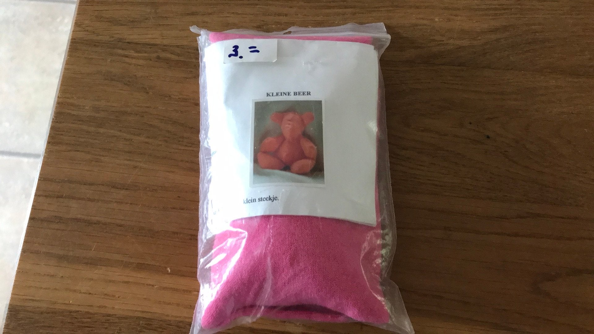 Kleine beer van badstof naaien , knuffel naaien , geboorte, Ophalen of Verzenden, Zo goed als nieuw