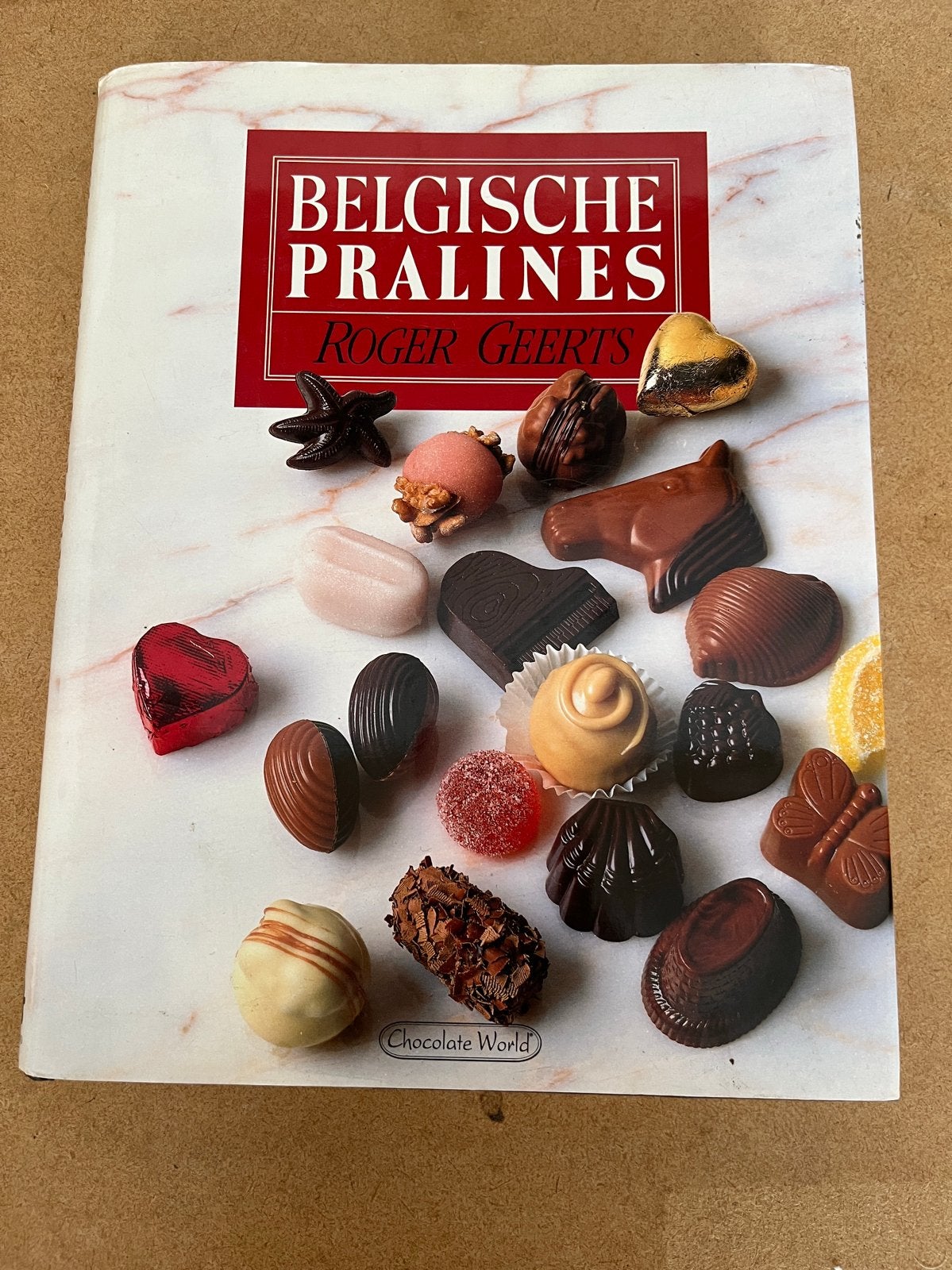 Belgische Pralines: Marsepein en Bonbons Receptenboek, Ophalen of Verzenden, Zo goed als nieuw, Europa, Taart, Gebak en Desserts