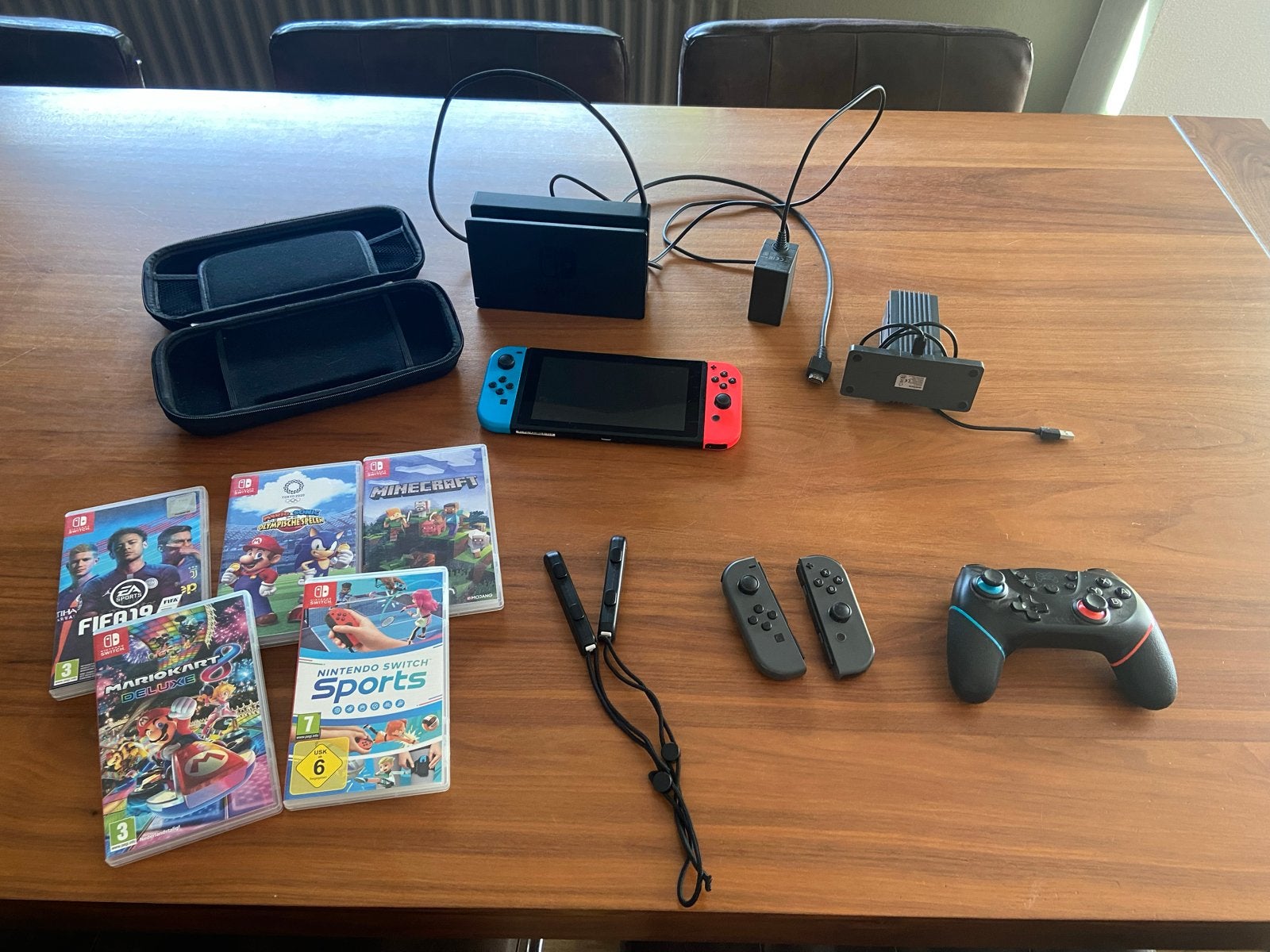 Nintendo Switch met 5 games en extra controllers, Ophalen, Met games, Zo goed als nieuw, Switch Original