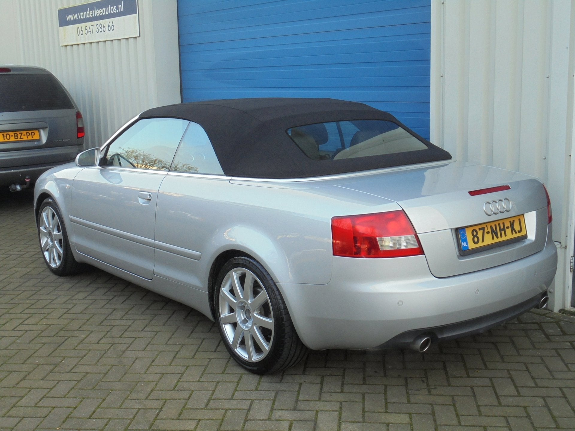 Foto 5 van Audi A4 Cabriolet 2.4 V6 Exclusive TREKHAAK