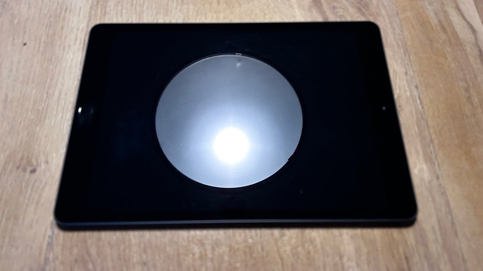 Zeer nette Apple iPad (8e generatie) 32GB Wifi met hoes, 32 GB, Apple iPad, Zo goed als nieuw, Grijs