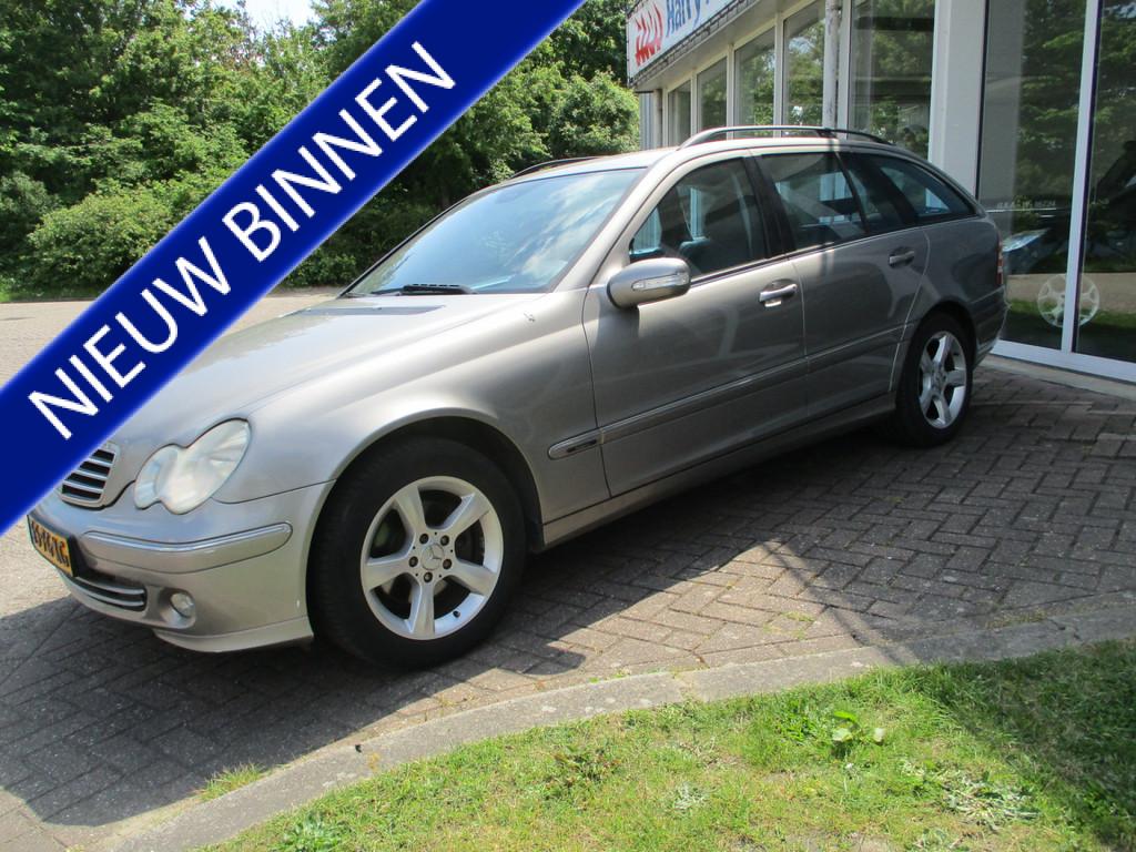 Mercedes-Benz C-Klasse Combi 180 K. Avantgarde Nette Auto! K, Achterwielaandrijving, Gebruikt, Zwart, 1435 kg