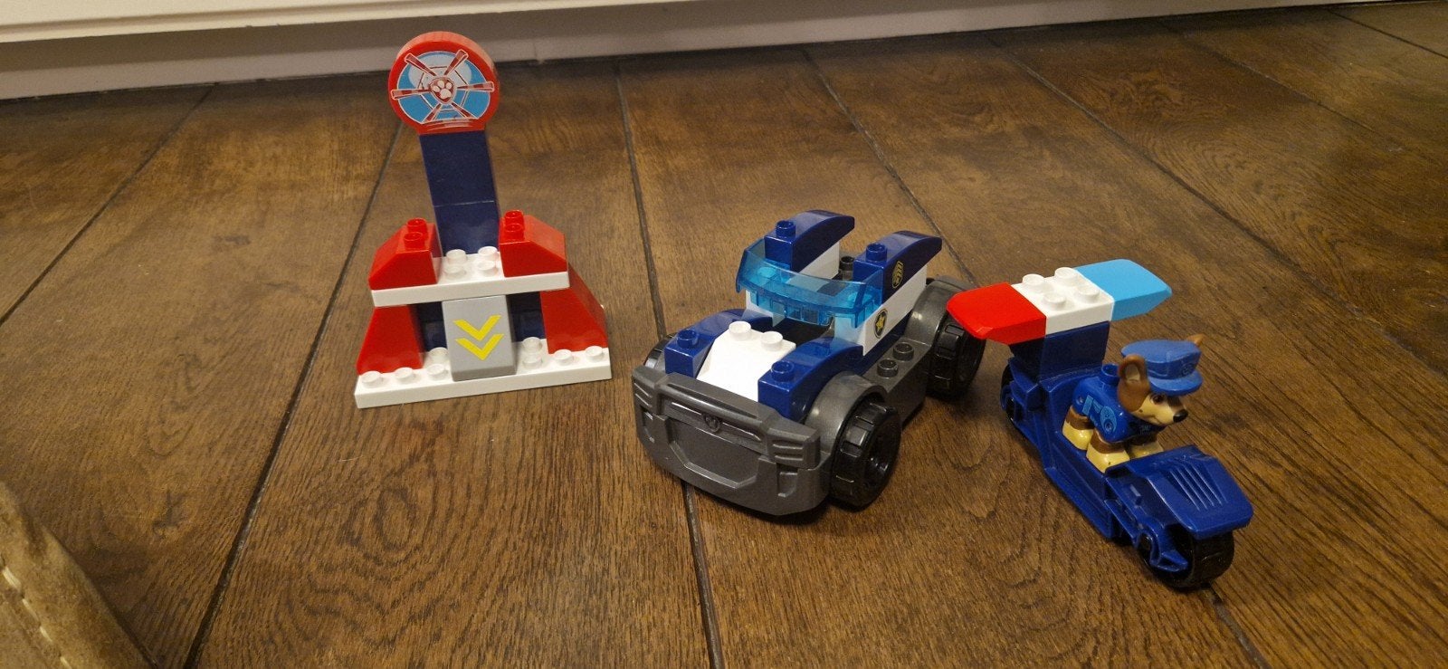 Duplo Paw Patrol Chase Politieauto en Toren, Overige thema's, Ophalen of Verzenden, Zo goed als nieuw, Duplo