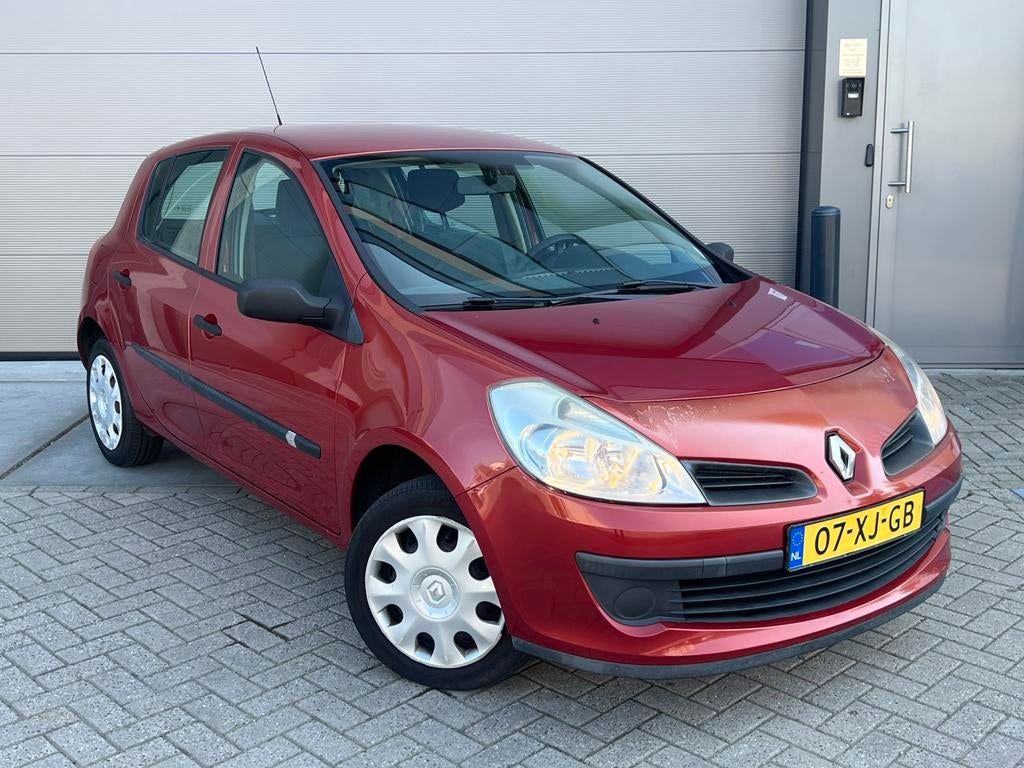 Goedrijdende Renault Clio 1.2 5-deurs 2007 65PK/Benzine/APK!, 4 cilinders, Origineel Nederlands, Handgeschakeld, Grijs