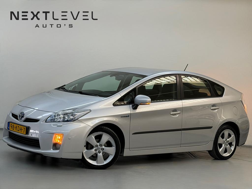 Toyota Prius 1.8 Dynamic Camera Cruise Navigatie Keyless, Auto's, Toyota, Gebruikt, 4 cilinders, Origineel Nederlands, Bedrijf