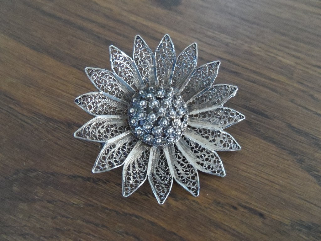 Zilveren broche - bloem., Ophalen of Verzenden, Zilver