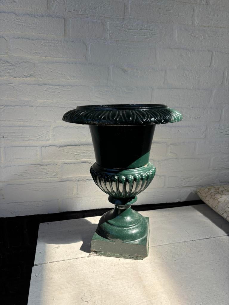 Gietijzeren bloempot 35 cm hoog, Tuin en Terras, Ophalen, Zo goed als nieuw
