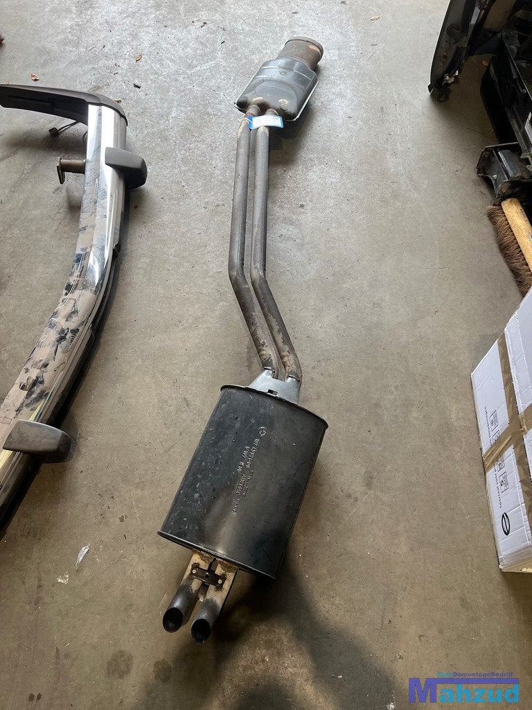 MERCEDES SL R107 uitlaat middendemper einddemper 1972-1989, Auto-onderdelen, Uitlaatsystemen, Mercedes-Benz, Gebruikt, Ophalen of Verzenden