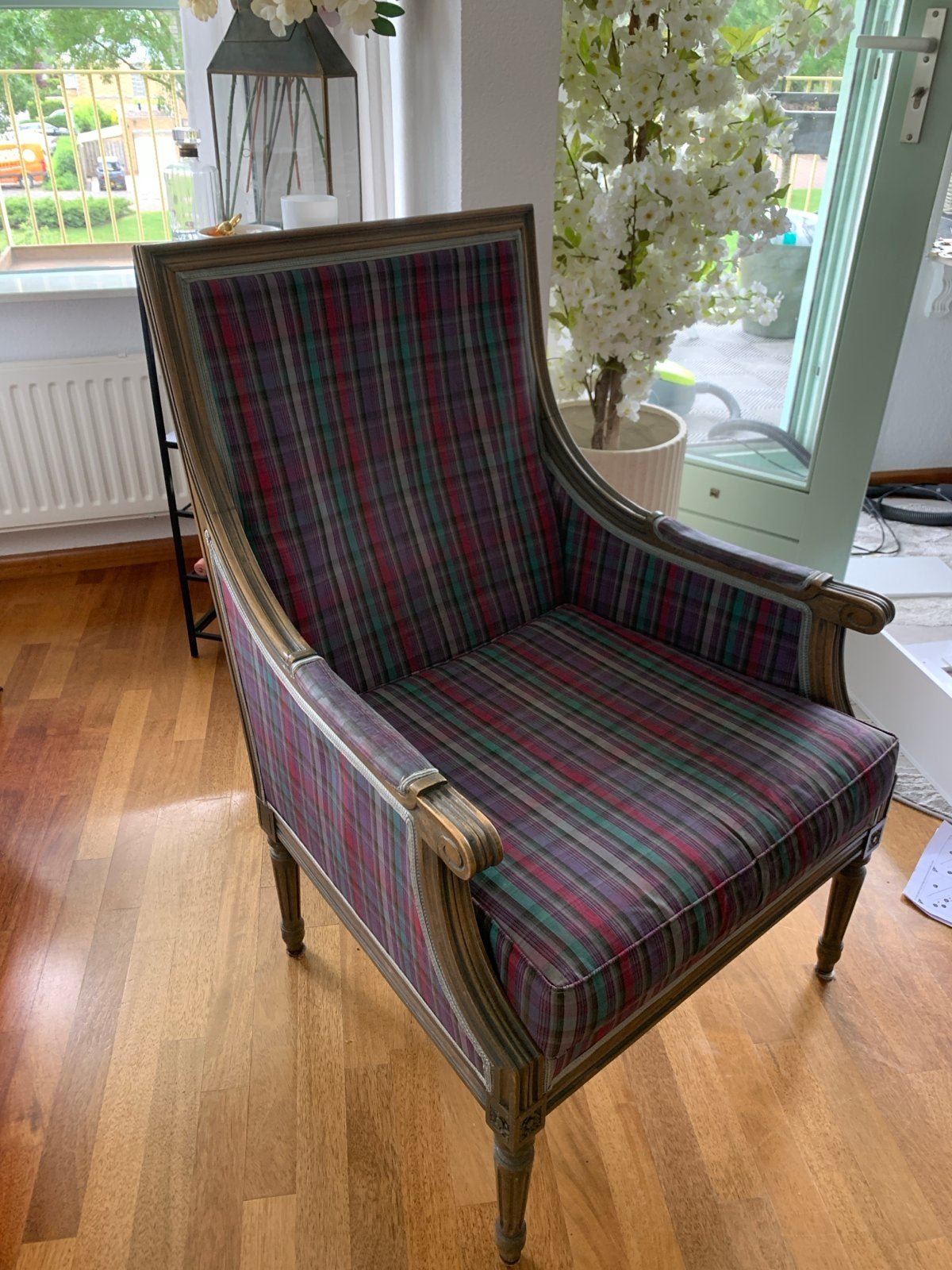 Vintage fauteuil met Schotse ruit bekleding, Antiek en Kunst, Antiek | Meubels | Stoelen en Banken, Ophalen