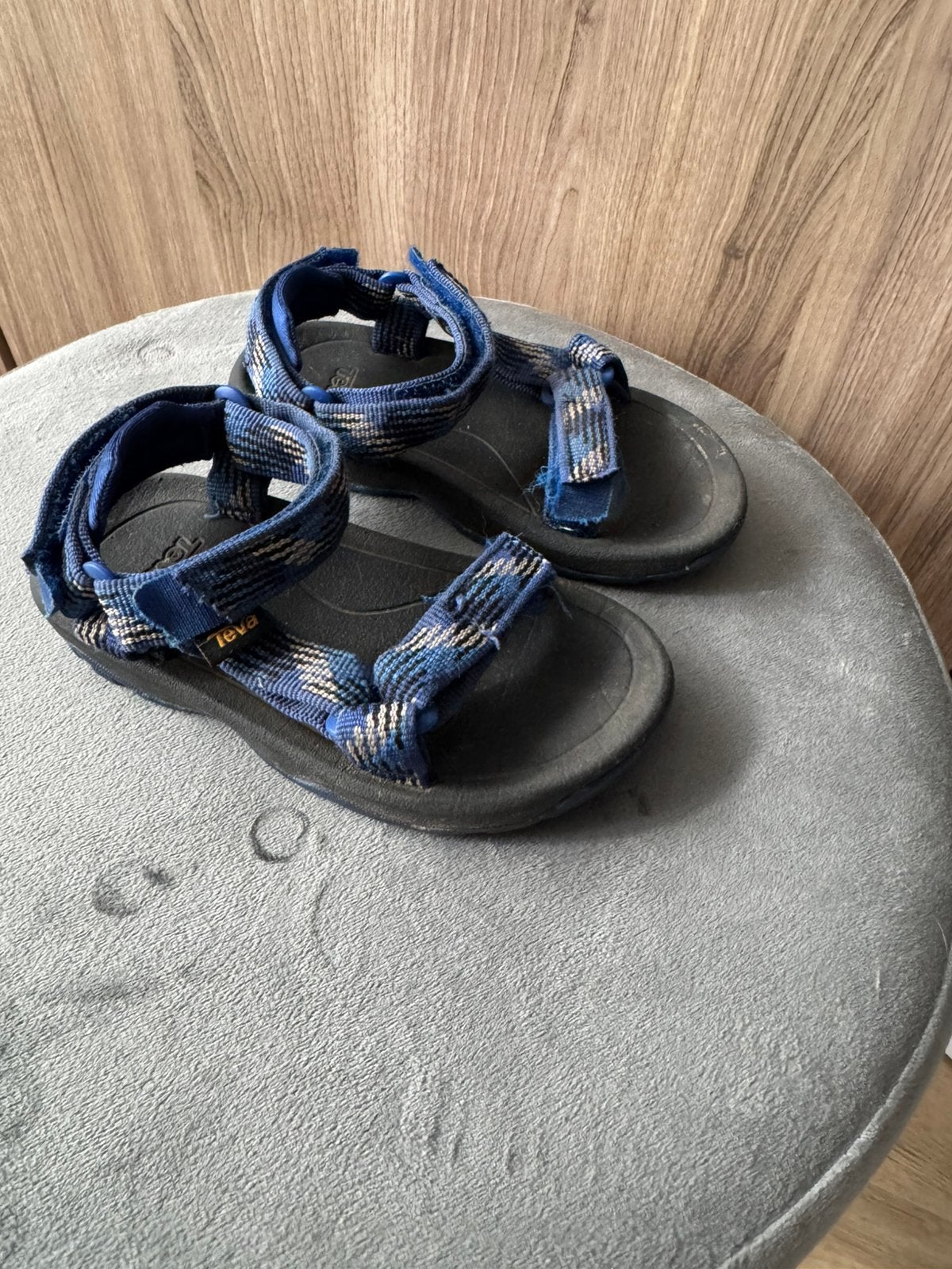 Teva sandalen 22/23, Gebruikt, Jongetje of Meisje, Overige typen, Ophalen of Verzenden