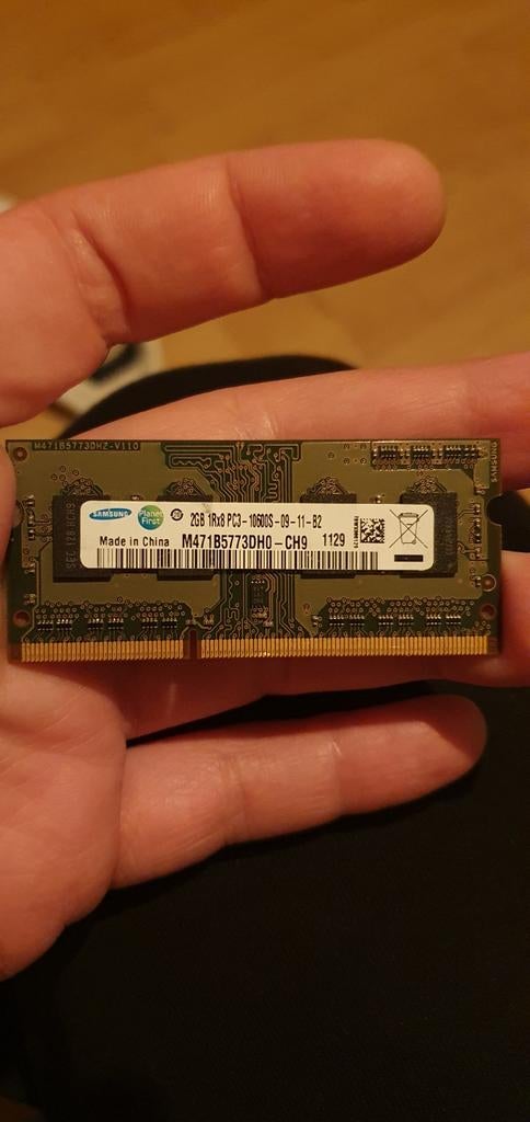 Samsung 2GB DDR3 RAM Geheugenmodule PC3-10600S, Computers en Software, RAM geheugen, Gebruikt, Laptop, 2 GB, DDR3, Ophalen of Verzenden