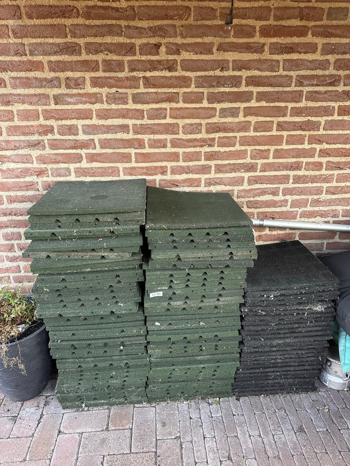 Rubber terrastegels 40x40 cm - Groen en Zwart, Ophalen, Gebruikt, Rubber, 10 m² of meer
