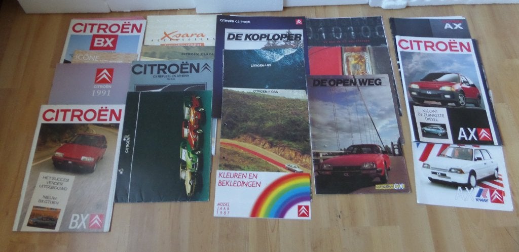 GROTE PARTIJ AUTO FOLDERS ADV. 1 EN 2, Ophalen, Gelezen, Algemeen