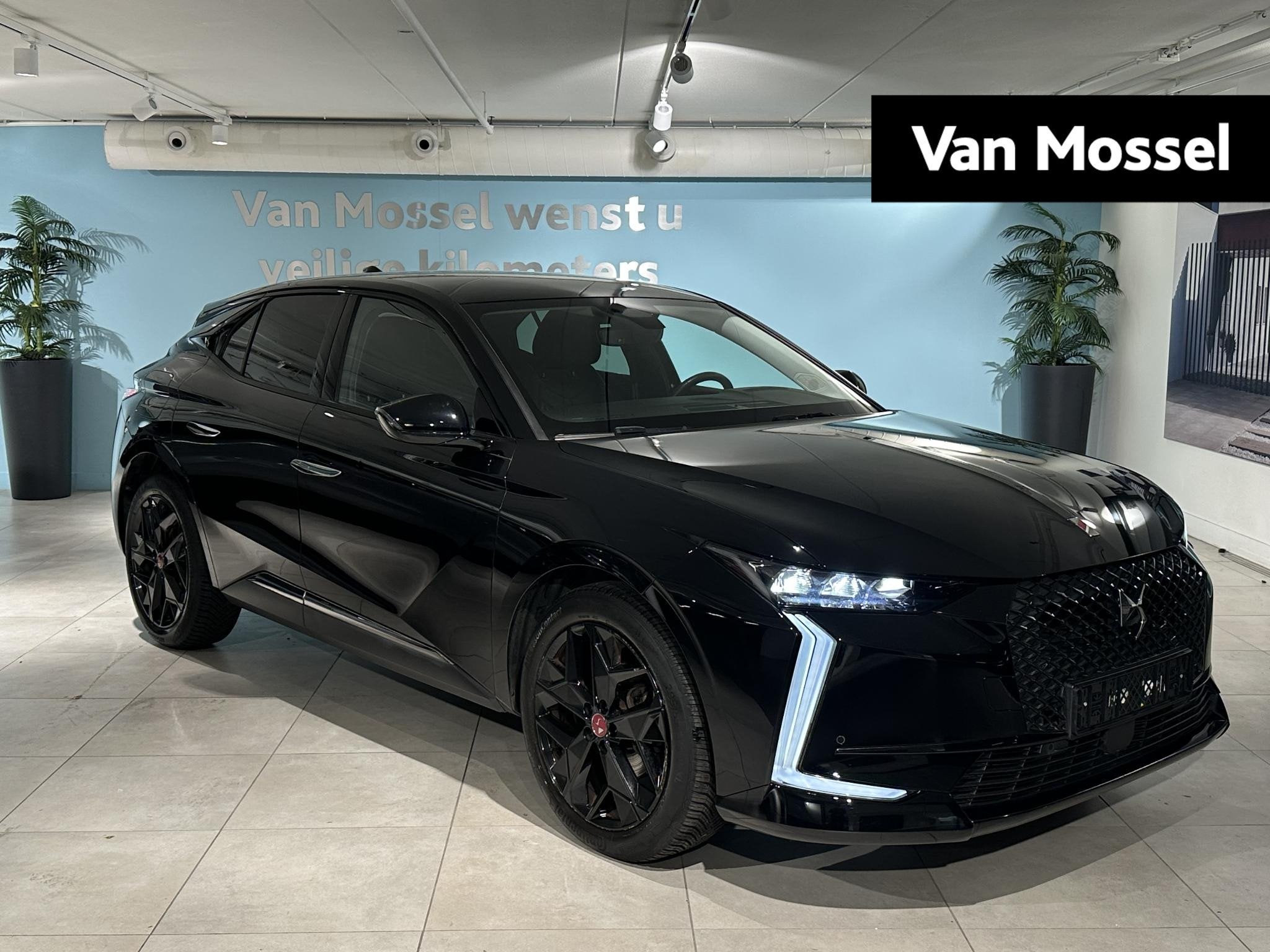 DS 4 1.2 PureTech Performance Line | Camera | Leder | Climat, Gebruikt, Euro 6, 1199 cc, Zwart