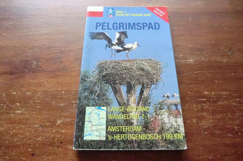 wandelgids - Pelgrimspad deel 1 - LAW 7-1 (2005), Boeken, Fiets- of Wandelgids, Ophalen of Verzenden, Benelux, Gelezen