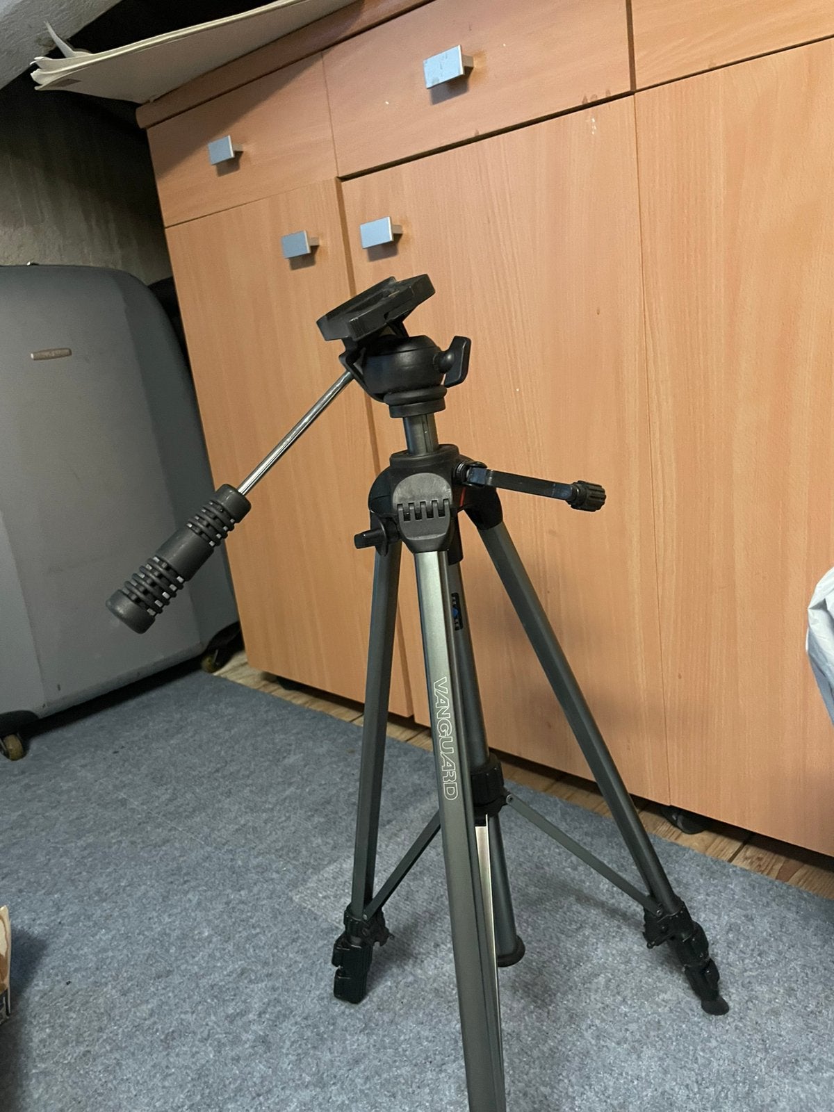 Vanguard statief, Ophalen, 125 cm of minder, Driepoot, Zo goed als nieuw