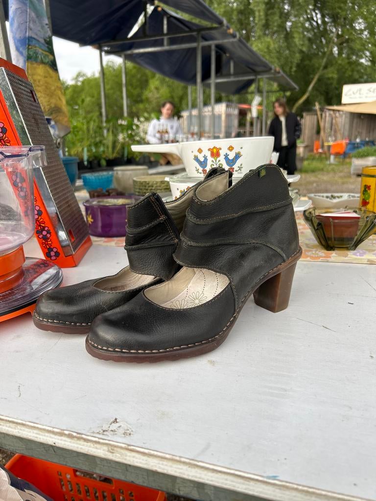 El Naturalista elegante biologische leren schoenen mt 39, Schoenen met lage hakken, Zwart, Spanje, Ophalen of Verzenden