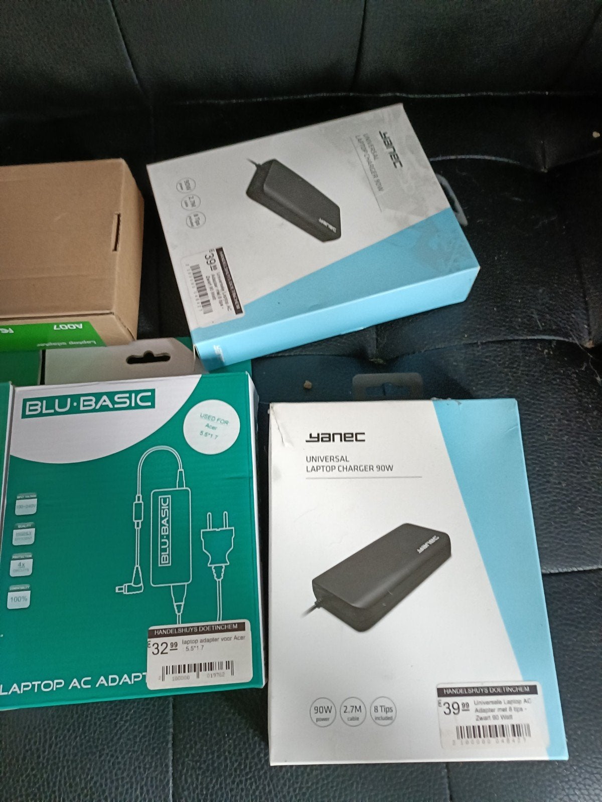 Te koop 10 Universele opladers een koop, Computers en Software, Verzenden
