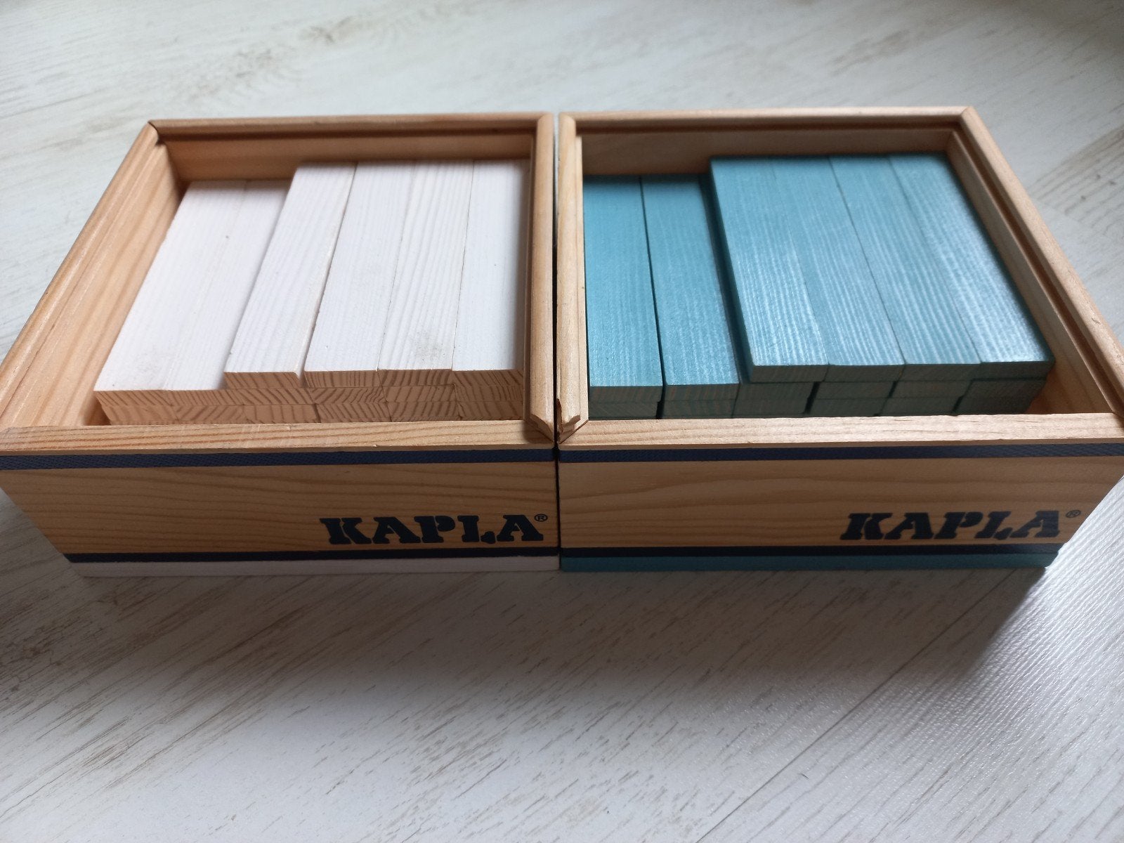 Kapla bouwplankjes - 2 doosjes wit en lichtblauw, Kinderen en Baby's, Ophalen of Verzenden