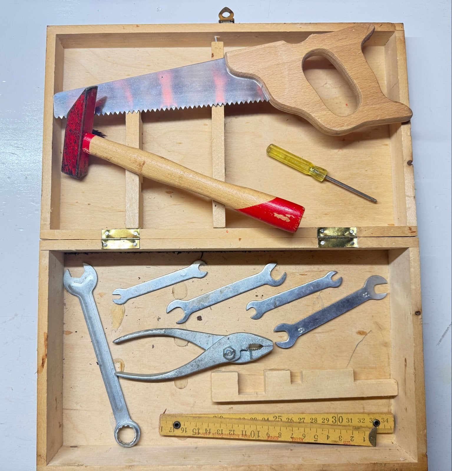 Vintage kinder Gereedschapskist met Handgereedschap, Ophalen of Verzenden, Gebruikt, Zaag, Overige merken
