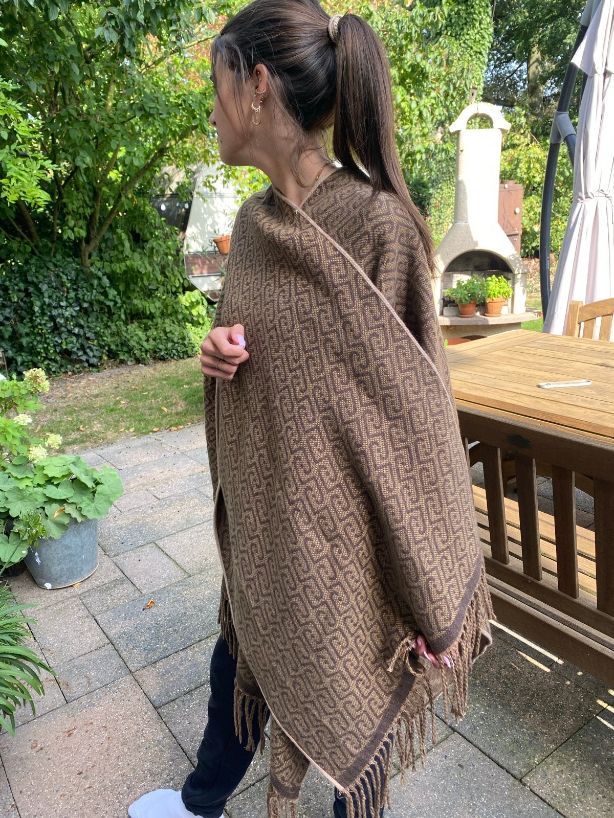Liu Jo Milano Poncho/Cape - Nieuw met kaartjes, Ophalen of Verzenden, Nieuw, Maat 42/44 (L), Bruin