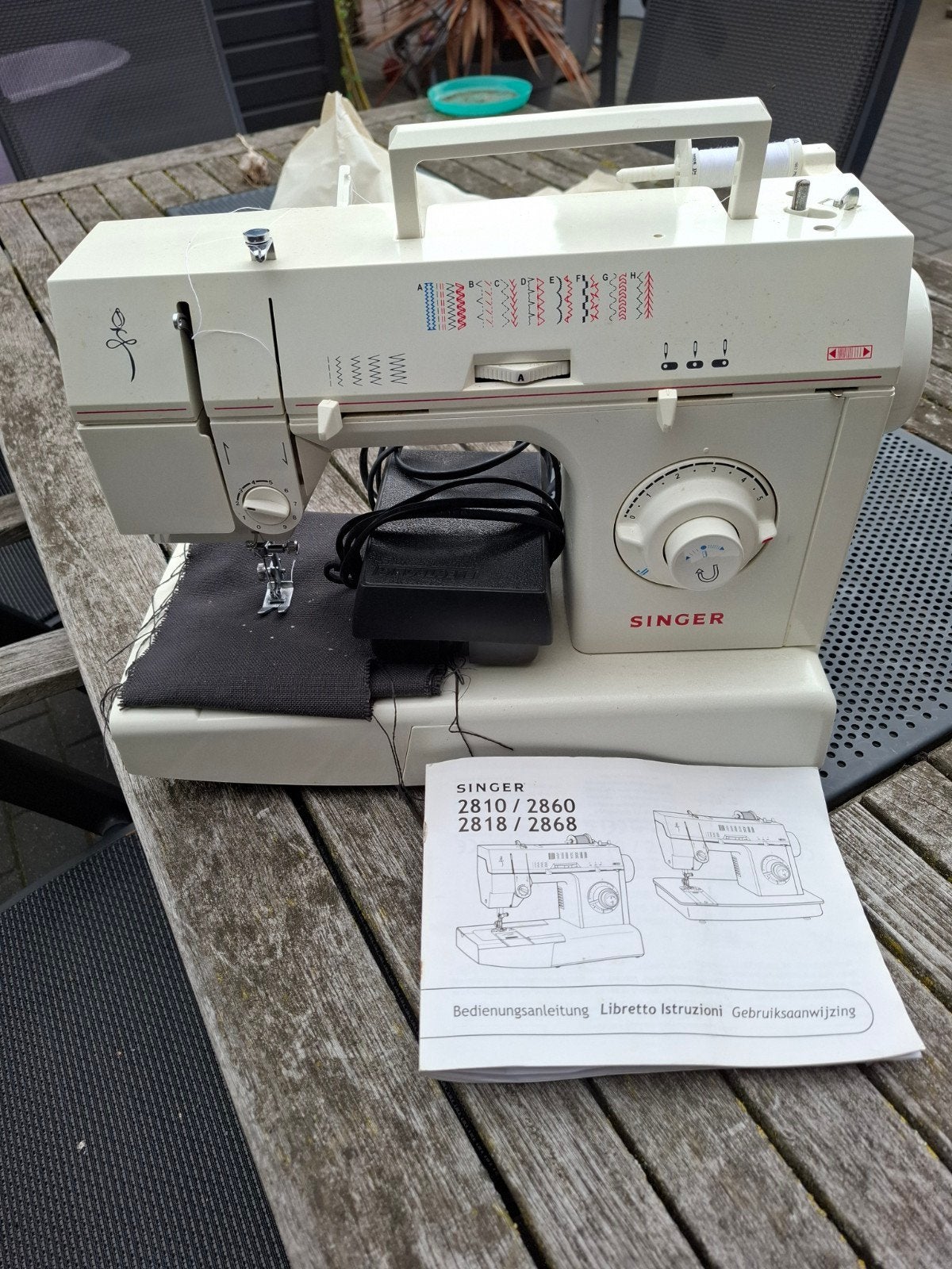 Singer Naaimachine 2810/2860, Hobby en Vrije tijd, Ophalen, Gebruikt, Naaimachine, Singer